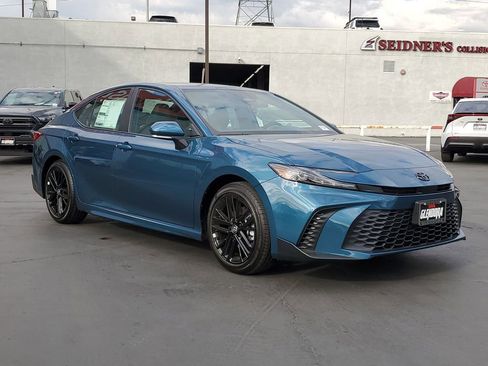 New 2026 Toyota Camry SE FWD image 10