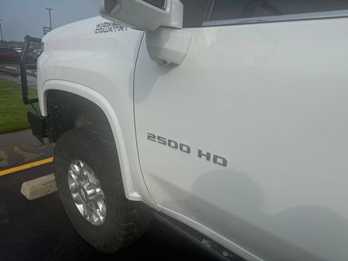 Used 2022 Chevrolet Silverado 2500 High Country AWD/4WD image 14