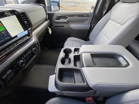 New 2026 Chevrolet Silverado 3500 LT w/ Z71 Chrome Sport Edition image 21