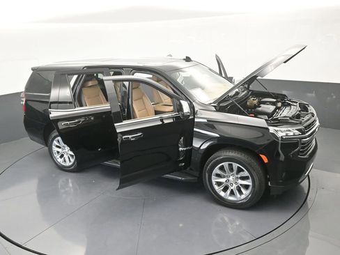 Used 2021 Chevrolet Tahoe Premier w/ Premium Package image 81
