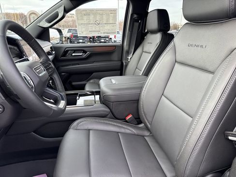 New 2026 GMC Yukon XL Denali w/ Sun & Power Step Package image 5
