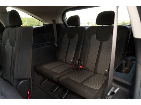 Used 2025 Kia Sorento LX FWD image 15
