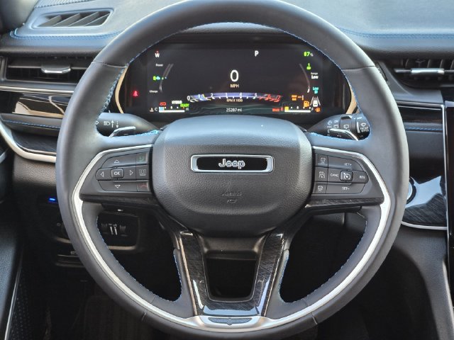 Used 2023 Jeep Grand Cherokee Trailhawk w/ Advanced Protech Group II AWD/4WD image 31