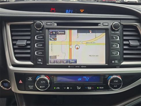 Used 2019 Toyota Highlander Limited image 21