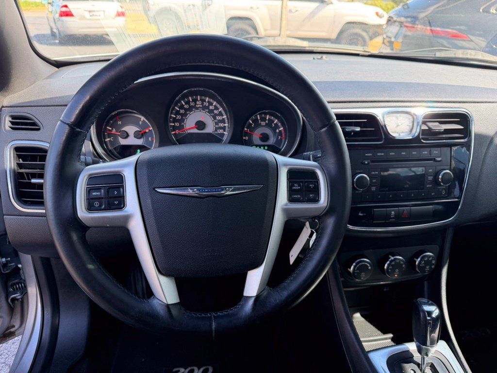 Used 2013 Chrysler 200 Touring FWD image 14