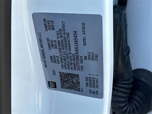 New 2025 GMC Canyon Elevation w/ Convenience Package image 33