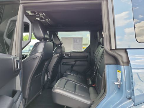 Used 2025 Ford Bronco Outer Banks AWD/4WD image 11