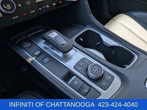 Certified 2025 INFINITI QX60 Luxe w/ Cargo Package AWD/4WD image 19
