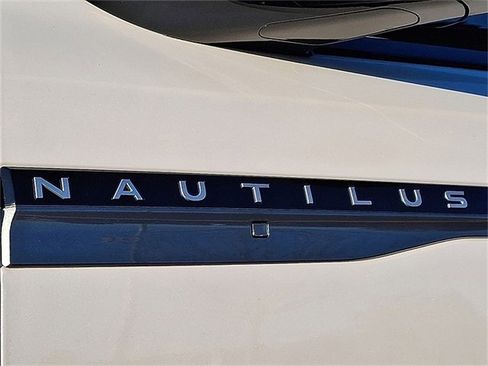 New 2026 Lincoln Nautilus Premier w/ Jet Appearance Package image 5