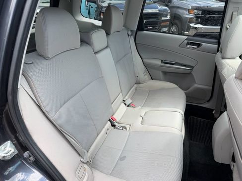Used 2012 Subaru Forester 2.5X Premium w/ All-Weather Pkg AWD/4WD image 7