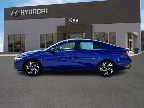 Certified 2024 Hyundai Elantra Limited FWD image 5