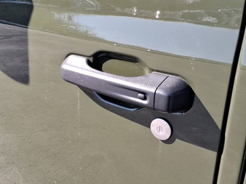 Used 2022 Jeep Gladiator Overland w/ Popular Equipment Package image 17