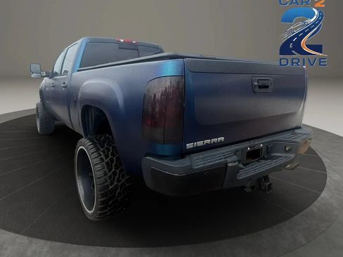 Used 2012 GMC Sierra 2500 Denali w/ Suspension Package, Off-Road AWD/4WD image 9