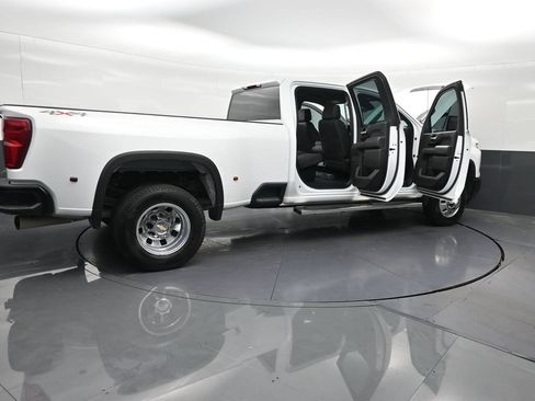 Used 2026 Chevrolet Silverado 3500 W/T AWD/4WD image 31