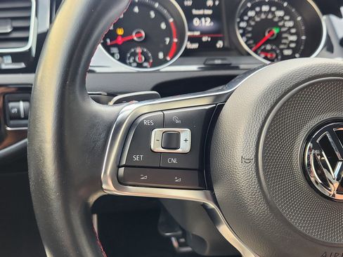 Used 2018 Volkswagen GTI S image 32