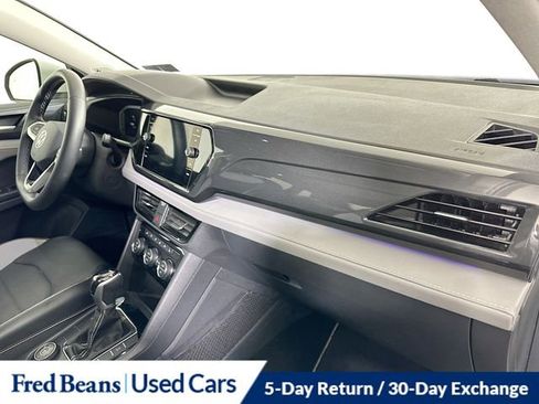 Used 2023 Volkswagen Taos SEL image 32