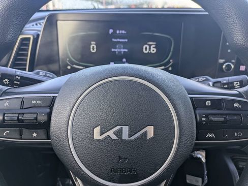 Used 2023 Kia Sportage LX AWD/4WD image 29