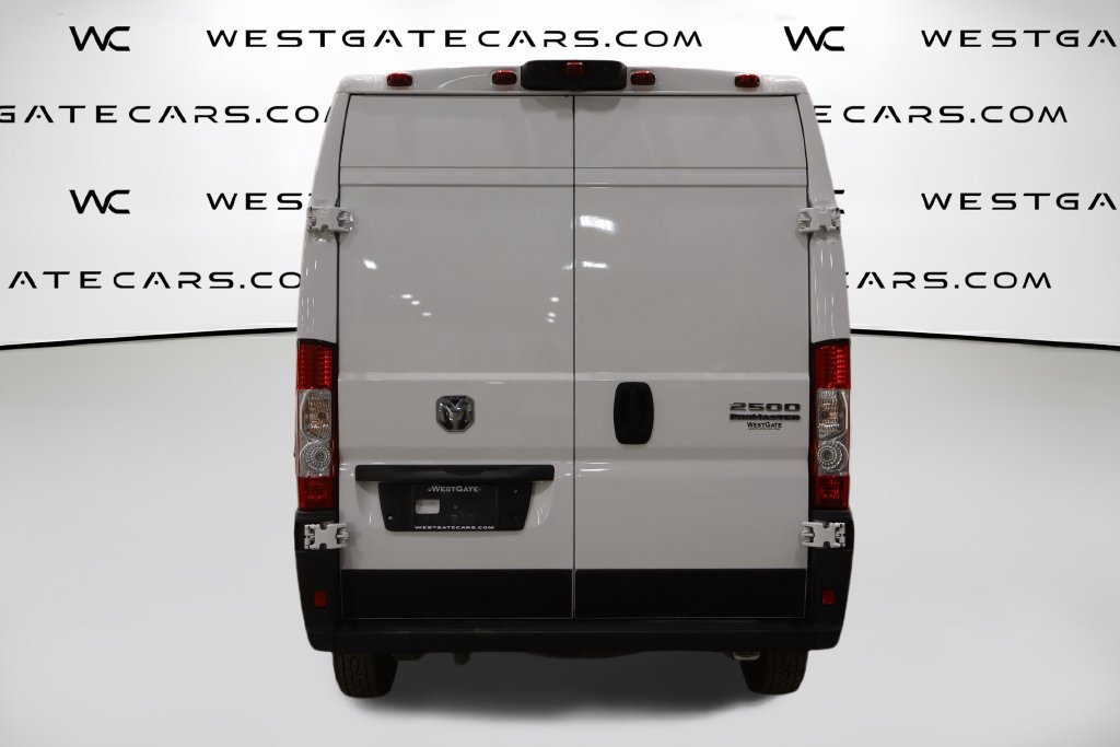 Used 2025 RAM ProMaster 2500 w/ Convenience Group FWD image 4