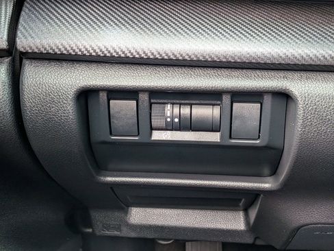 Certified 2025 Subaru Crosstrek 2.5i Limited w/ Crosstrek Mirror Package AWD/4WD image 18