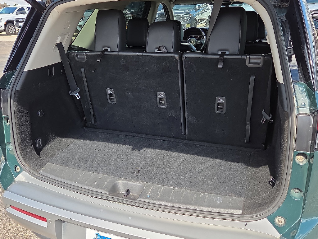 Used 2022 Nissan Pathfinder SL w/ SL Premium Package FWD image 16