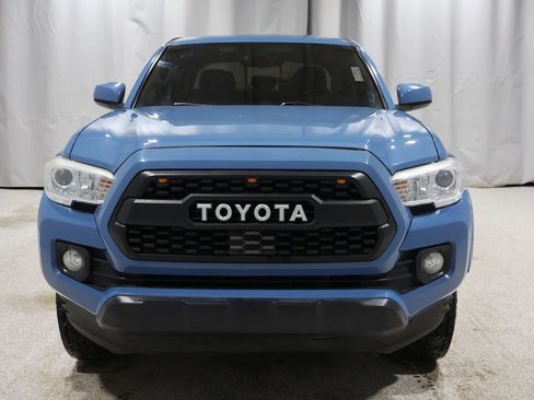Used 2019 Toyota Tacoma SR5 image 9