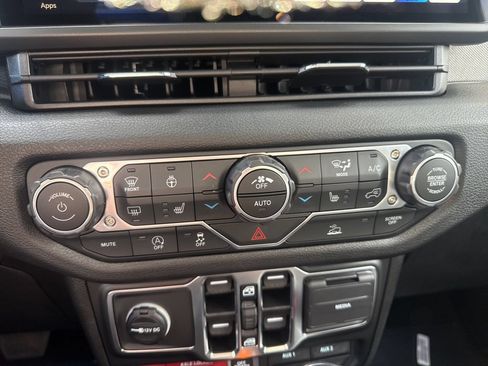 New 2025 Jeep Wrangler Unlimited Sport AWD/4WD image 24