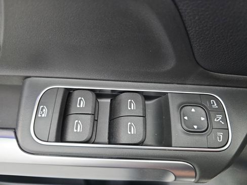 Certified 2022 Mercedes-Benz GLB 250 GLB 250 image 28