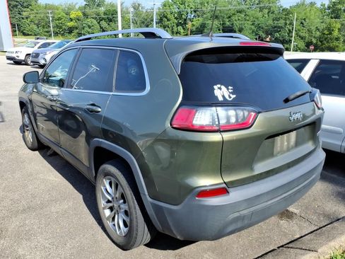 Used 2019 Jeep Cherokee Latitude w/ Cold Weather Group FWD image 4