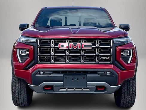 Used 2026 GMC Canyon AT4 image 3