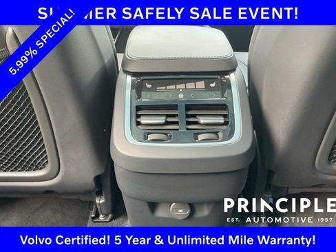 Certified 2024 Volvo XC90 B5 Plus AWD/4WD image 37