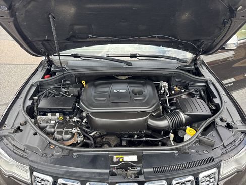 Used 2017 Jeep Grand Cherokee Overland w/ Jeep Active Safety Group image 24