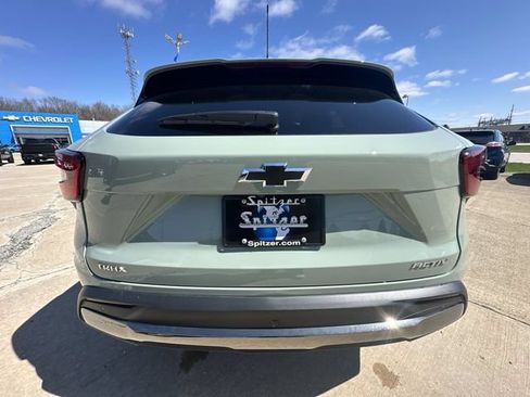Used 2026 Chevrolet Trax ACTIV w/ Sunroof Package FWD image 35