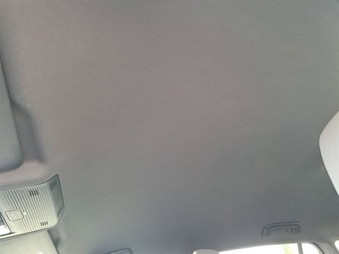 Certified 2022 Volkswagen ID.4 Pro image 29