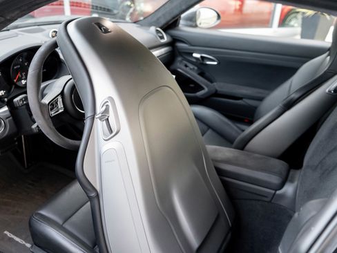 Used 2018 Porsche 718 Cayman GTS image 26