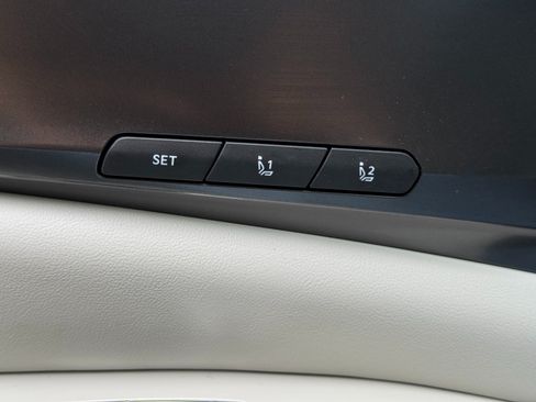 Used 2025 Kia Carnival SX Prestige FWD image 18