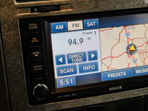 Used 2008 Chrysler 300 Touring image 32