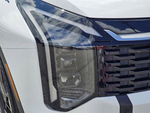 New 2026 Kia Sportage EX image 4