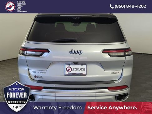 Used 2021 Jeep Grand Cherokee L Summit AWD/4WD image 5