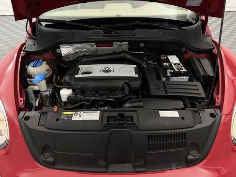 Used 2013 Volkswagen Beetle 2.0T image 30