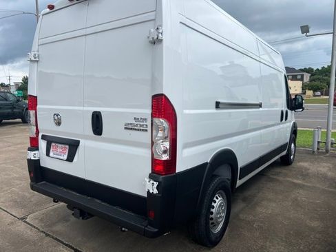 New 2026 RAM ProMaster 2500 w/ Convenience Group FWD image 4
