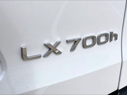 Certified 2025 Lexus LX 700h Luxury w/ Appearance Package AWD/4WD image 10