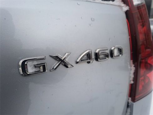 Used 2017 Lexus GX 460 Premium image 10