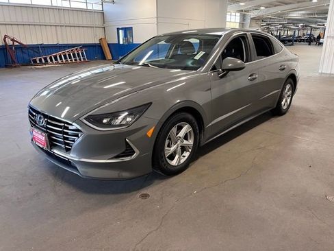 Used 2021 Hyundai Sonata SE w/ Cargo Package FWD image 7