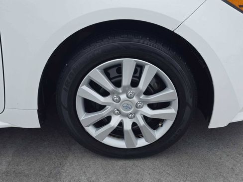 Used 2022 Toyota Corolla LE FWD image 9