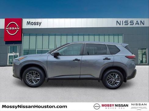 Certified 2021 Nissan Rogue S image 4