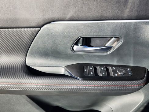 New 2025 Nissan Kicks SR image 6