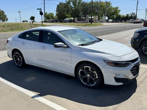 Used 2021 Chevrolet Malibu LT FWD image 6