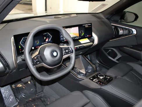 Certified 2025 BMW X3 xDrive30i w/ Convenience Package image 12