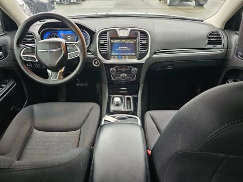 Used 2023 Chrysler 300 Touring image 16