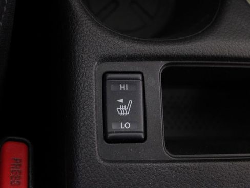 Used 2018 Nissan Rogue SV image 23